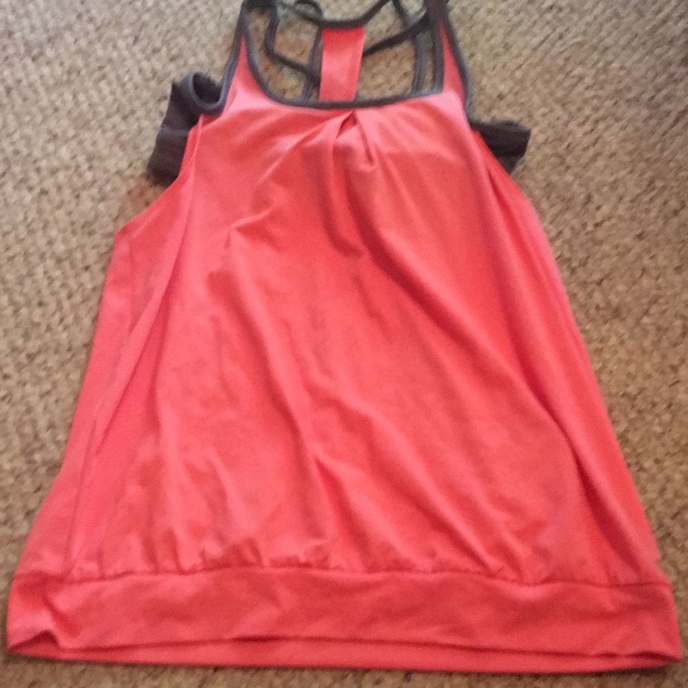 Coral/pink Sports workout top